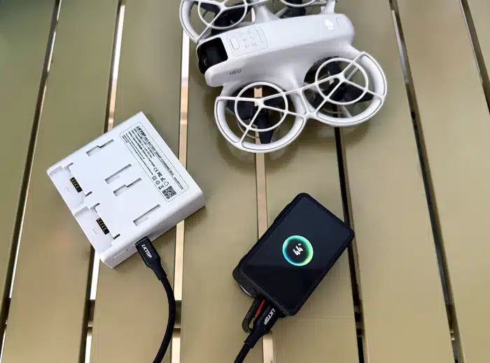 LKTOP 10000 mAh Neo Smart Akku-Ladehülle, Eingebauter 10000 mAh Akku