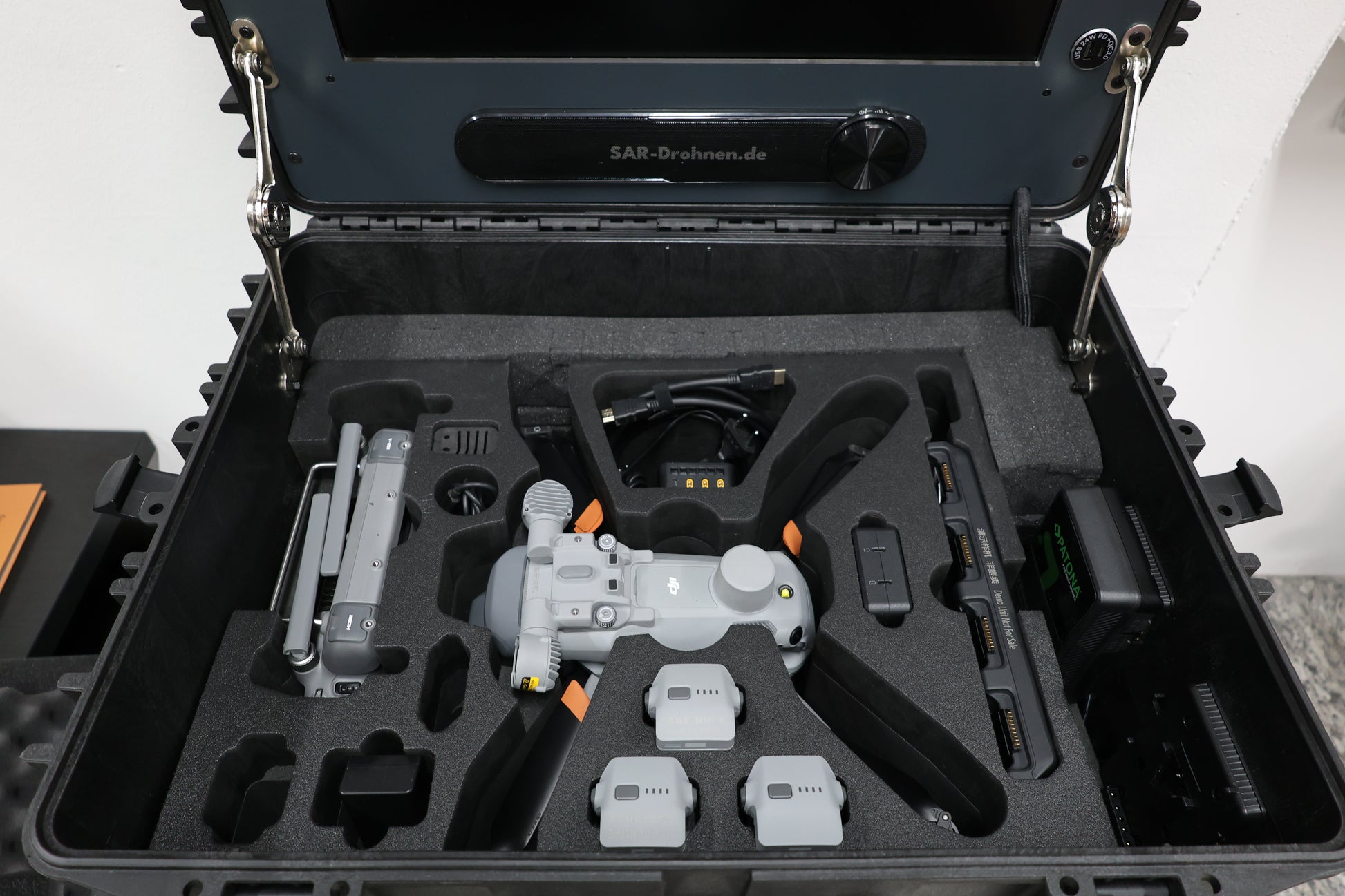 RTF Rehkitzrettung Komplettset – Monitorkoffer mit 21,5″ 2000 nits Tageslicht-Monitor inkl. DJI Matrice 4T