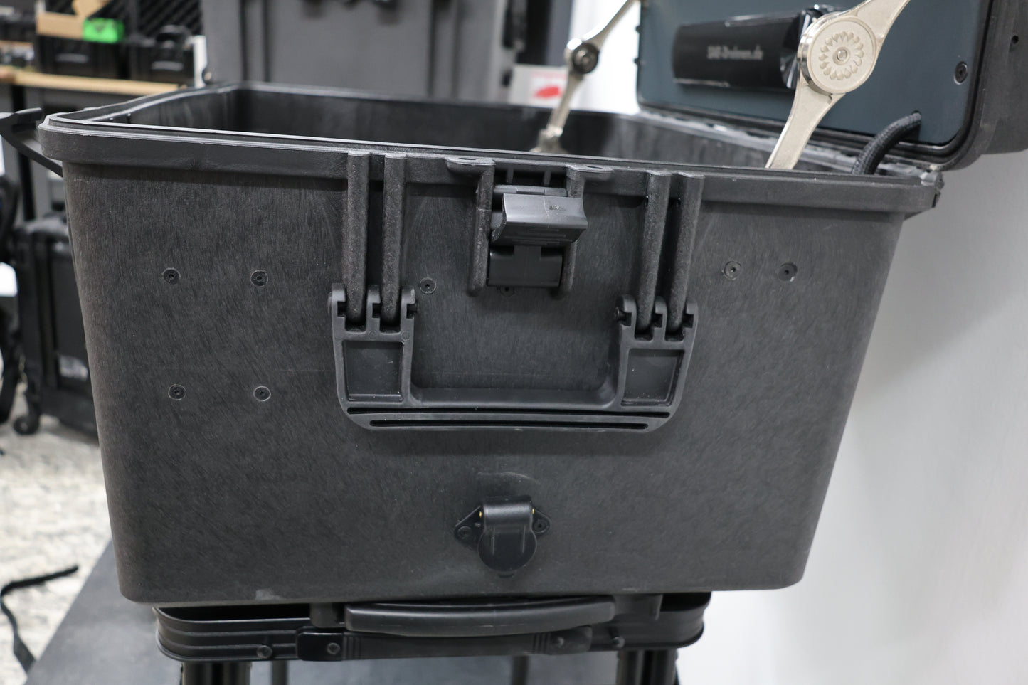 Monitorkoffer für DJI Matrice 4 – 21" 2000 Nits Tageslicht-Monitor | Ready-to-Fly Lösung