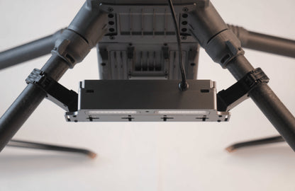 BK400 Abwurfsystem mit roter und blauer Warnleuchte für DJI M400