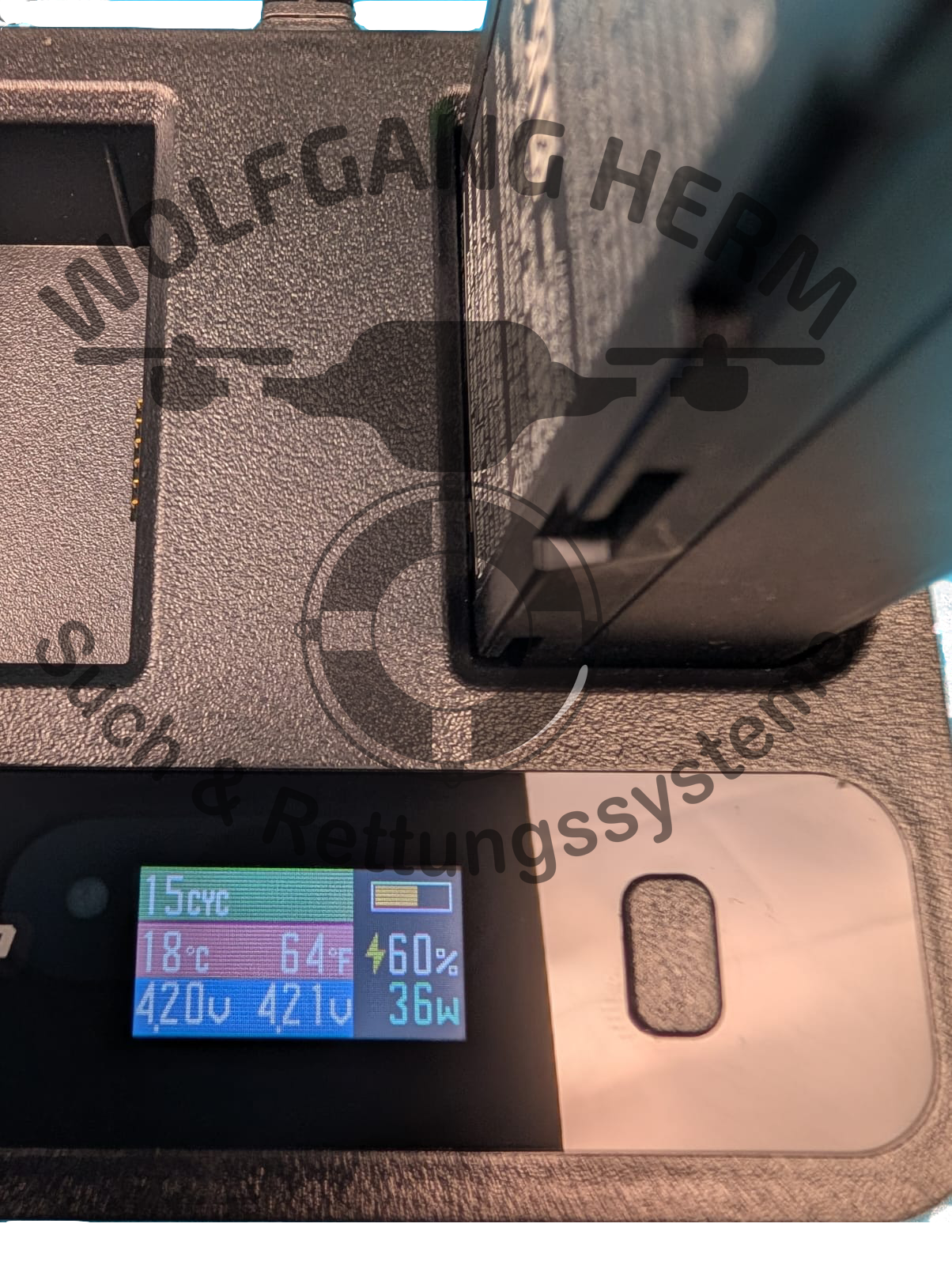 LKTOP Schnelllade - Ladegerät für DJI RC Plus Akku WB37